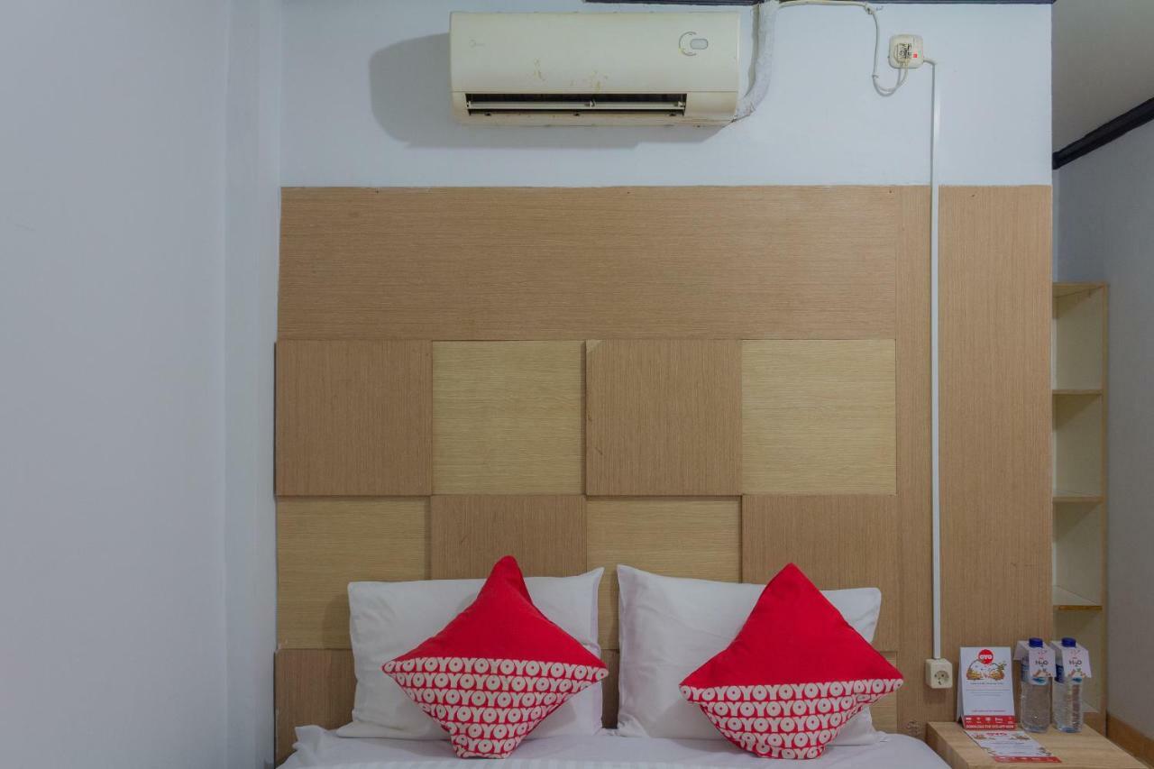 Oyo 649 K68 Residence Jakarta Exterior photo